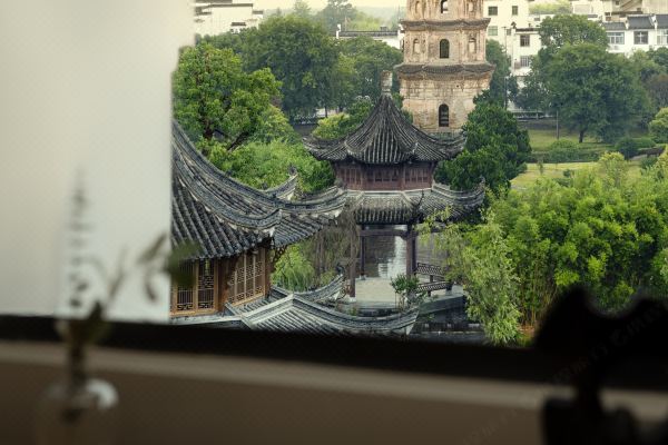 詩(shī)莉莉漫戈塔·天榕莊度假酒店